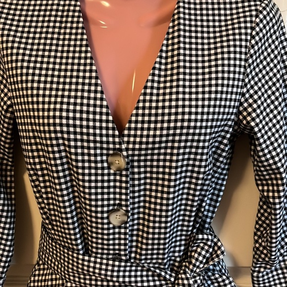 Beautiful elegant Mango dress worn once. - Picture 2 of 6